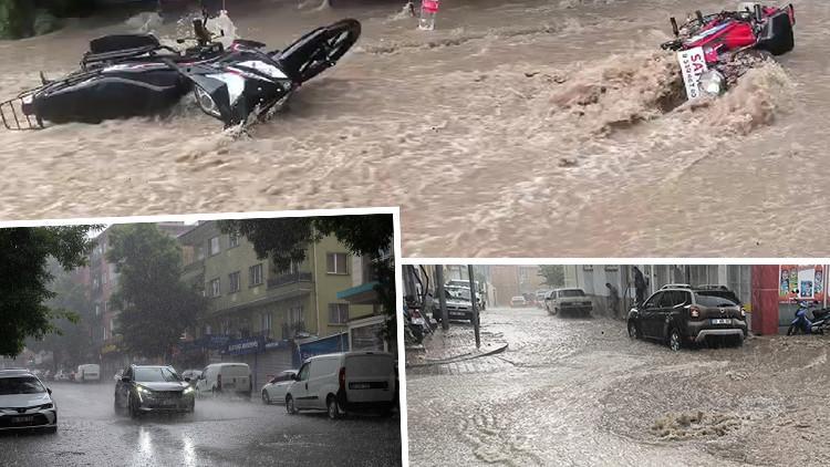 Meteoroloji Uyarısı Gerçekleşti! Sağanak Yağış Aniden Bastırdı, Cadde ve Sokaklar Göle Döndü