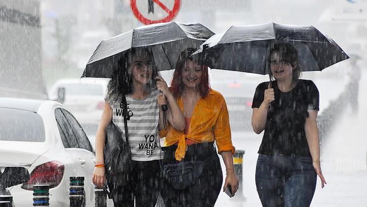 Meteoroloji'den Bölgesel Uyarılar! Hafta Sonu Güçlü Sağanak Yağış ve Fırtına Bekleniyor… 34 ili Etkileyecek