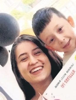Mucize Bebek İlk Karnesini Aldı