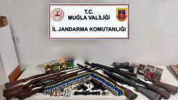 Muğla’da Tarihi Eser ve Ruhsatsız Silah Operasyonu