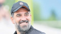 Ne savaşı sordu ne de parayı!