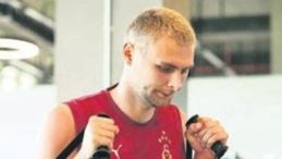 Nelsson’un Şapkalı Mesajı Tepki Çekti!