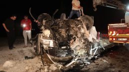 Nevşehir'de otomobil ile minibüs kafa kafaya çarpıştı: 5 yaralı
