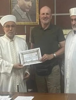Nevşehir’de Alman Vatandaş İslam’ı Seçti! İsmini Hayrullah Yaptı