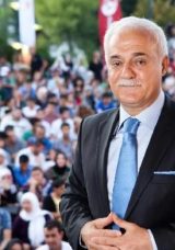 Nihat Hatipoğlu Hoca G&ouml;n&uuml;llere Dokundu