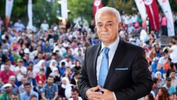 Nihat Hatipoğlu Hoca Gönüllere Dokundu
