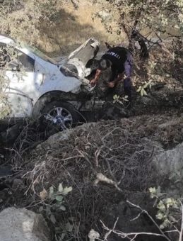 Nusaybin'de Hafif Ticari Araç Uçurumdan Düştü! 2 Yaralı