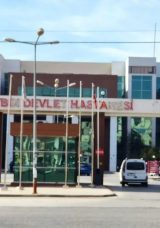 Nusaybin&rsquo;de İki Otomobil Kafa Kafaya &Ccedil;arpıştı! 1&rsquo;i Bebek, 1&rsquo;i &Ccedil;ocuk Olmak &Uuml;zere 8 Yaralı