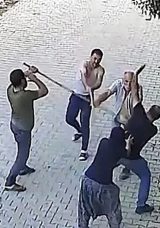 Oğlunu Katledip Sonrasında Tekmeledi