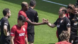 Okan Buruk'tan Kampta Osimhen Açıklaması! Taraftar Merakla Bekliyor