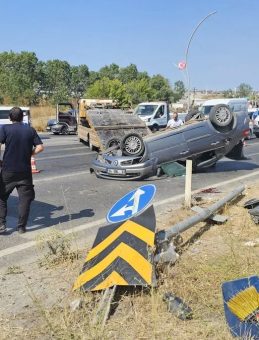 Otomobil Takla Attı ve Karşı Şeride Geçti