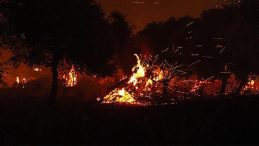 Ödemiş'te Orman Yangınına Müdahale Devam Ediyor