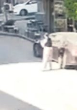 &Ouml;nce Taciz Etti Sonra Ezdi Ge&ccedil;ti