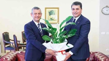 &Ouml;zel: Bu &uuml;lkenin &ccedil;atısı Cumhuriyet&rsquo;tir