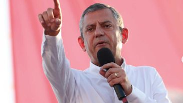 &Ouml;zel: Ter&ouml;r&uuml;n Karşısında Barışın Arkasındayım