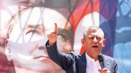 Özgür Özel, İzmir'de Açıklamalar Yaptı: "Ben Tunç Kardeşimi Satmam"