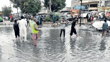 Pakistan'da Sel Felaketi: &Ouml;l&uuml; Sayısı 111'e Ulaştı