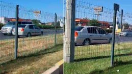 Paniğe Yol Açtı! Edremit'te Bir Araç Karayolunda Ters Yönde Gitti