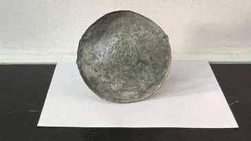 Piknikte Bulunan Bronz Disk, Bizans D&ouml;nemine Ait Olabilir