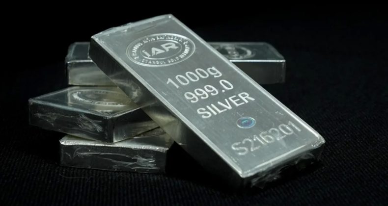 Platin ve Gümüş Tarih Yazdı! Emtia Fiyatlarında Dalgalanma Artıyor