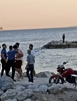 Polis, Plajdaki Kavga Sırasında Havaya Ateş Açtı