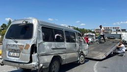 Sakarya'da Minibüs Devrildi: 6 Yaralı!