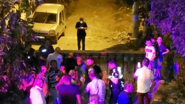 Samsun'da 'Tapulu Arsa' Nedeniyle Yolu Beton Duvarla Kapatıldı! Mahallede Tepkiler Y&uuml;kseldi