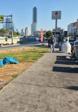 Sarıyer'de &Ccedil;&ouml;p Krizi! İETT Durağında İğren&ccedil; Manzara: "Hastalık Kapmaktan Endişeliyiz"