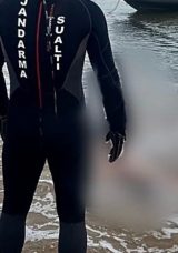 Sarıyer'de Denizde Kaybolan Gen&ccedil;lerden Biri Bulundu