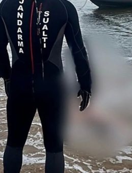 Sarıyer'de Denizde Kaybolan Gençlerden Biri Bulundu