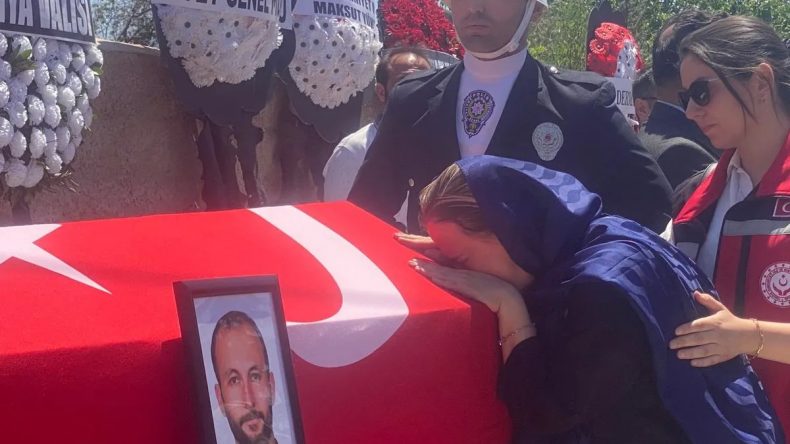 Şehit AKUT Personeli Son Yolculuğuna Uğurlandı