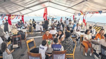 Şehit &Ccedil;ocukları İ&ccedil;in Boğaz'da Anlamlı Tekne Turu