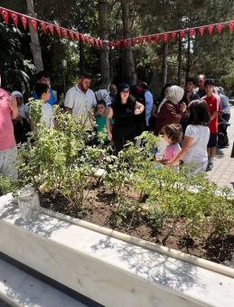 Şehit Ömer Halisdemir, Şehadet Yıl Dönümünde Kabri Başında Dualarla Anıldı