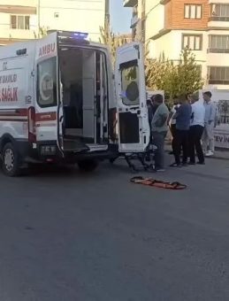 Seyir Halindeki Araçtan Düşen Genç Ağır Yaralandı
