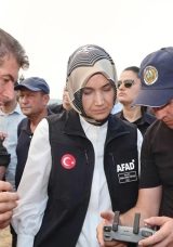 Seyitgazi'den Sarıcaova'ya ulaşan yangında kriz y&ouml;netimi devrede