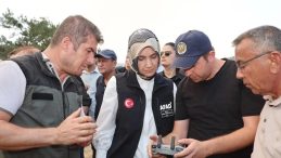 Seyitgazi'den Sarıcaova'ya ulaşan yangında kriz yönetimi devrede
