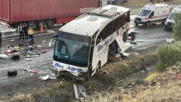 Sivas'ta Otobüs Kazasında 4 Kişi Hayatını Kaybetti! Kimlikleri Belli Oldu