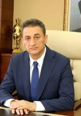 Sivas'ta Trafik Kazasında Yaralanan Eski Vali Hayatını Kaybetti