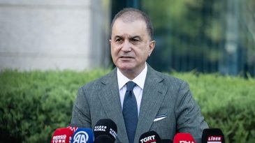 SON DAKİKA | AK Parti S&ouml;zc&uuml;s&uuml; &Ouml;mer &Ccedil;elik'ten &Ouml;zg&uuml;r &Ouml;zel'e tepki: Siyasi adaptan ve ahlaki tutumdan yoksundur!