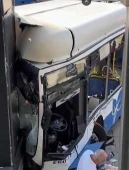 Son Dakika: Ankara'da Belediye Otobüsü Kazaya Karıştı! 20 Yaralı