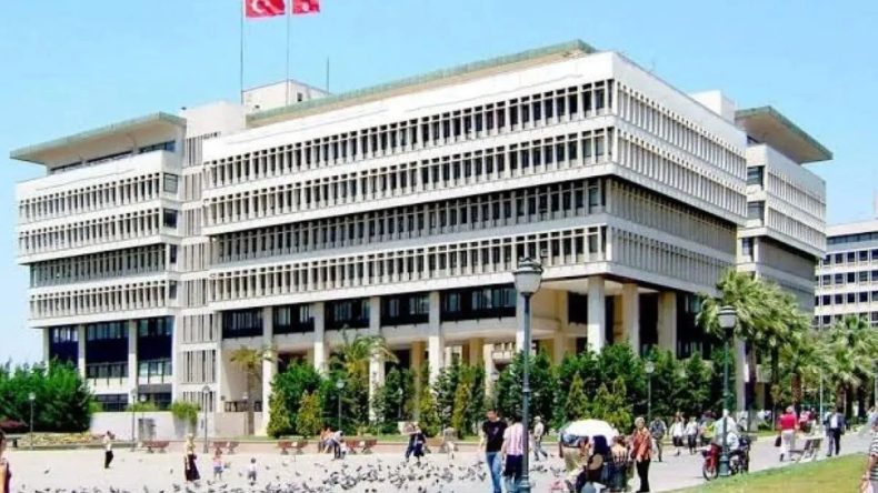 Son dakika | İzmir Büyükşehir Belediyesi'nde yolsuzluk operasyonunda çarpıcı detaylar: Vurgunu yaptılar, Yunanistan'a kaçtılar!