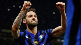 Son Dakika Transfer Gelişmeleri: Fenerbahçe'den Galatasaray'a Şaşırtan Çalım! Hakan Çalhanoğlu için Görüşmeler Devam Ediyor…