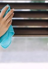 Stor Perde Nasıl S&ouml;k&uuml;l&uuml;r? Yıkamak İ&ccedil;in Kornişten Stor Perde Nasıl &Ccedil;ıkarılır?