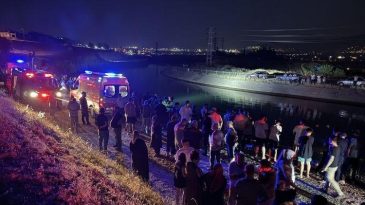 Sulama Kanalına D&uuml;şen Otomobildeki Baba ve Oğlu Hayatını Kaybetti, &Ccedil;ok Sayıda Yaralı Var