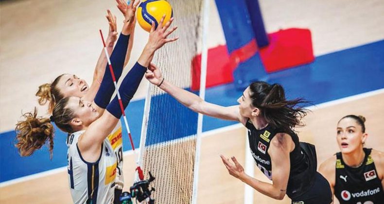 Sultanlar H&uuml;srana Uğradı