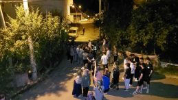 Tapulu Arsasıyla Yol Kapatıldı, Komşular İsyan Etti