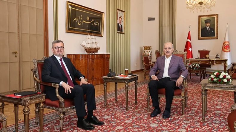 TBMM Başkanı Numan Kurtulmuş, İletişim Başkanı Burhanettin Duran'ı Ağırladı