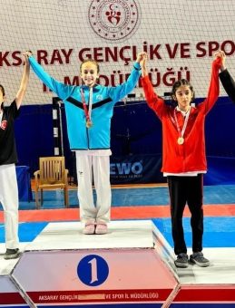 Tekvandocu Melek Su’nun Başarısı: Enerjisini Atmak İçin Başladı, Şampiyonluklar Peş Peşe Geldi