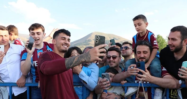 Trabzonspor Futbolcuları Taraftarlarla Buluştu