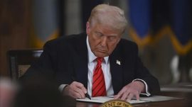 Trump Vergi İndirimi Tasarısını Onayladı